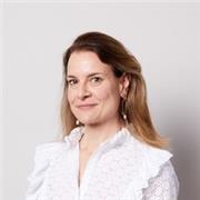 Laureata in giurisprudenza offre lezioni di diritto e materie umanistiche. Supporto compiti